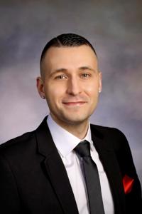 Headshot of Nathan Skoufis